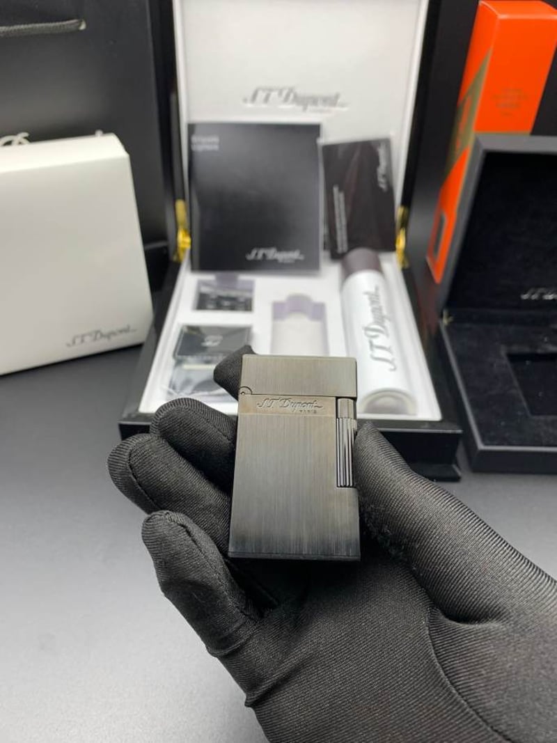 S.T.Dupont Ligne 2 Brushed Black Lighter
