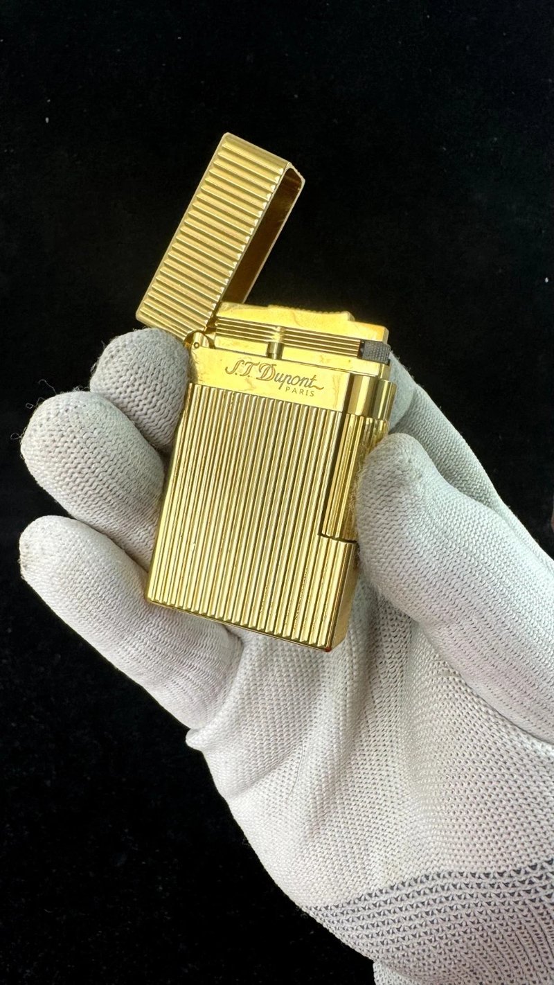 Atlas Vertical Stripes Cigarette Lighter
